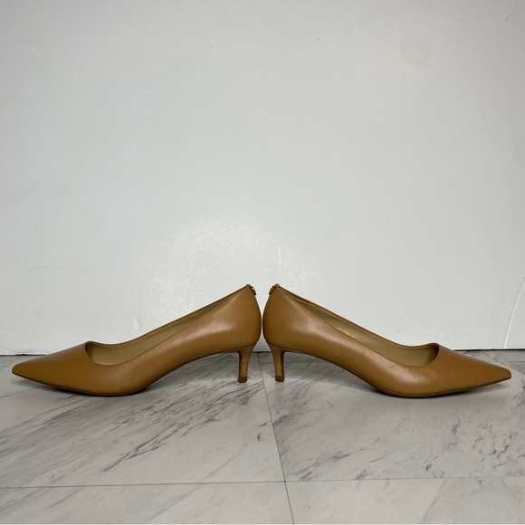 Michael Michael Kors Brown Leather Pointy Toe Pump 6 1/2 M - Picture 7 of 15